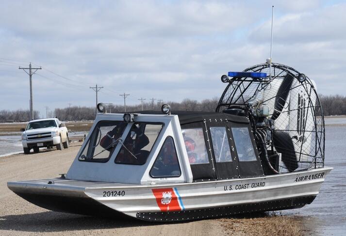 MENERIMA PEMBUATAN KAPAL/HOVERCRAFT/YACHT/SPEEDBOAT,DLL (CUSTOM)