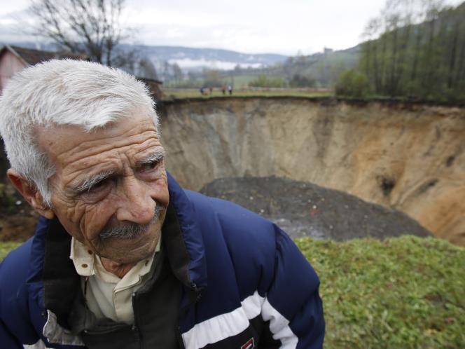 Misteri Raibnya Air Danau Sanica di Bosnia
