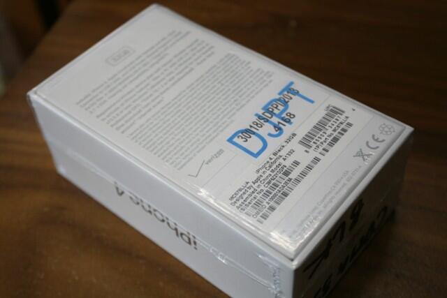 BNIB Iphone 4 Cdma 32 Gb Garansi 1 Tahun !! White Bbm Ready Stok 1 Unit