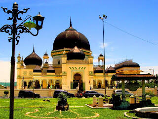 Keunikan-keunikan SUMATERA UTARA