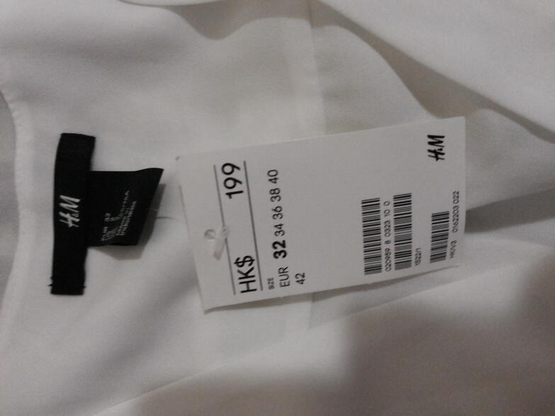 **FOR SALE* H&M BASIC WHITE SHIRT & COTTON ON PRELOVED SWEATER