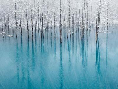 Unik, 'Kolam' di Hokkaido, Jepang Bisa Berubah Warna Sesuai Cuaca.