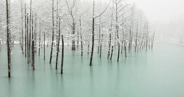 Unik, 'Kolam' di Hokkaido, Jepang Bisa Berubah Warna Sesuai Cuaca.