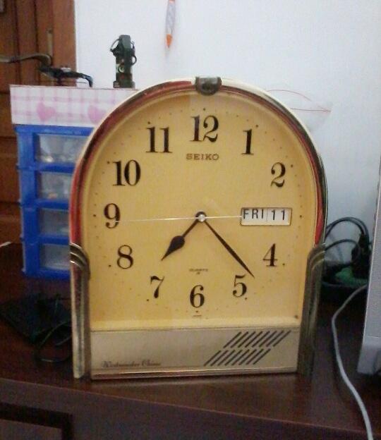jam dinding seiko antik