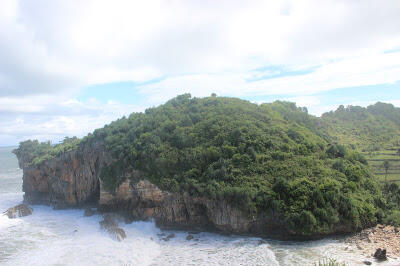 Pantai Kayu Arum, pantai tersembunyi di Gunung Kidul