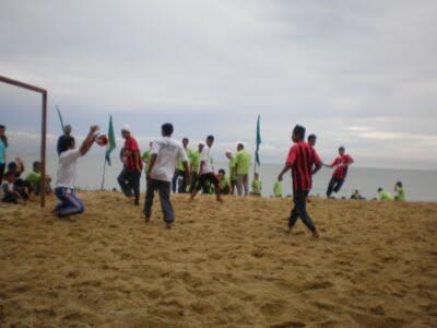 Mengenal Sepak Bola Pantai :)