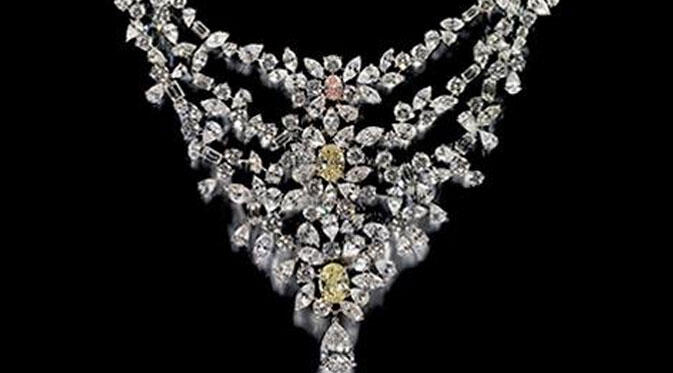 Lima Kalung Perhiasan Termahal di Dunia