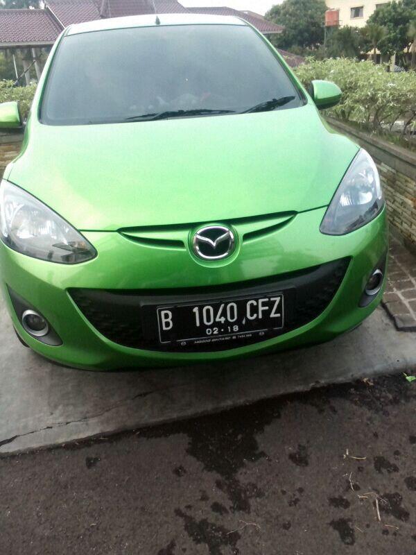 Mazda 2 Sport 2012