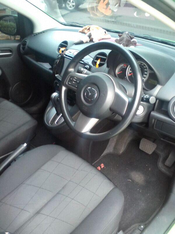 Mazda 2 Sport 2012