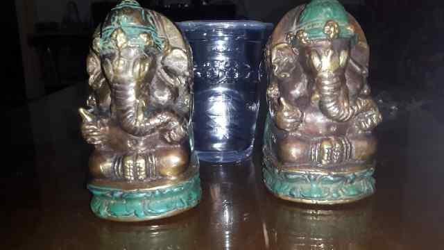 Patung Ganesha Kembar