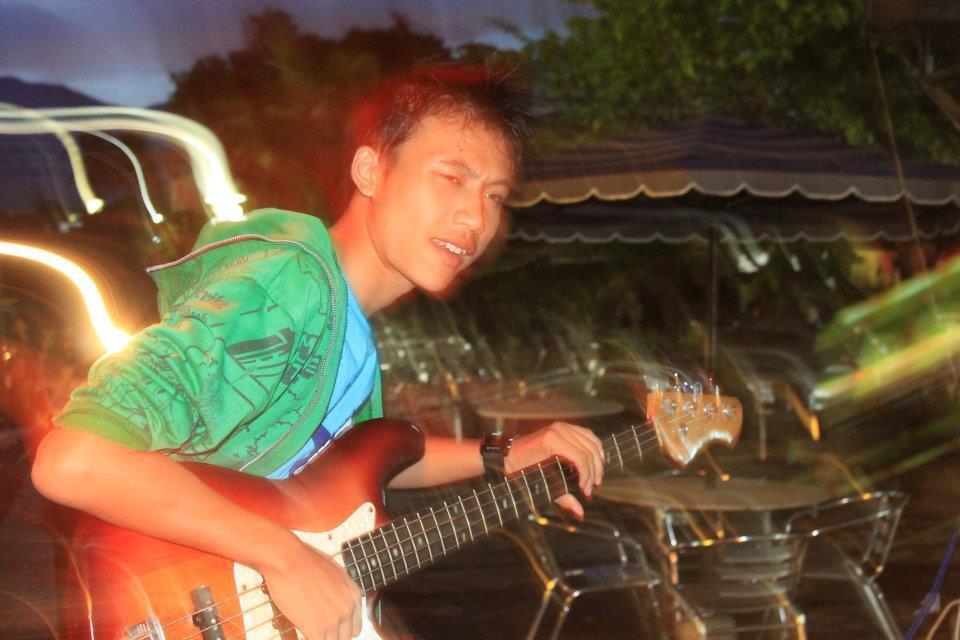 &#91;B&#93;Gitaris Unik &#91;Asli Indonesia&#93;&#91;/B&#93;