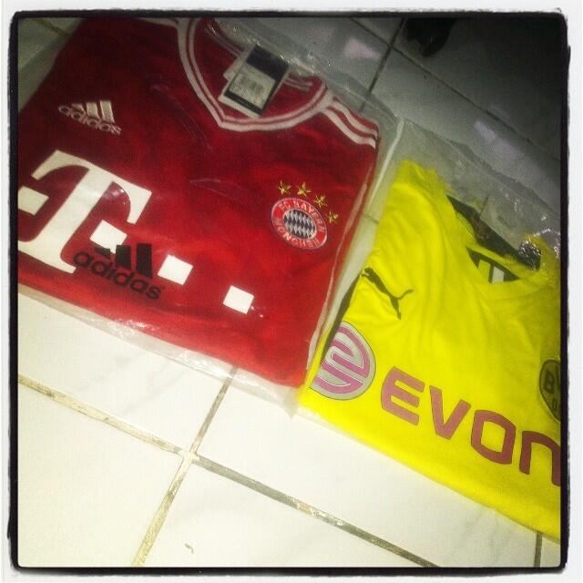 JERSEY LIVERPOOL DAN CHELSEA 75Rb AJA PER PIECE, yang lainnya 80 ribu aja, negoo!!