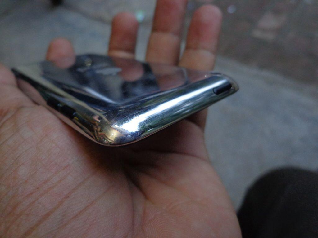 iPod touch 4th 8gb muluss murah hanya 750rb