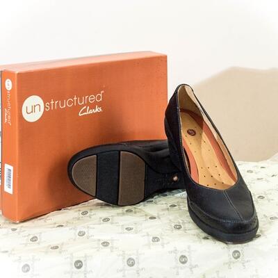 Sepatu Wanita Clarks Hitam
