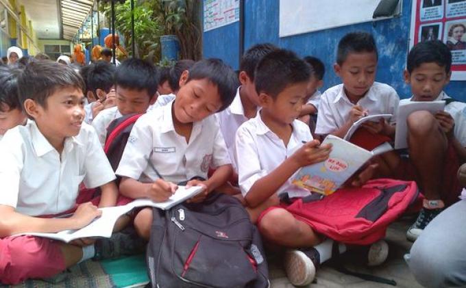 500 Murid Sekloah Dasar Hanya Pakai Satu WC 