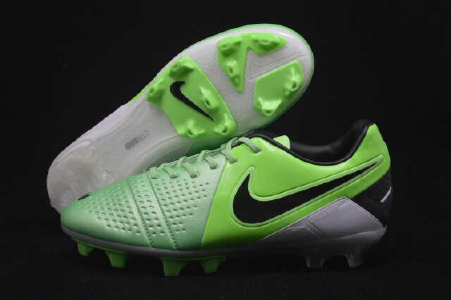 Sepatu Futsal, Basket, Bola Adidas Nike Replika Update Model November!!