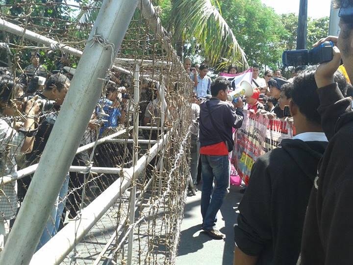 Aktivis Seluruh Dunia Turun ke Jalan Tolak KTM WTO di Bali