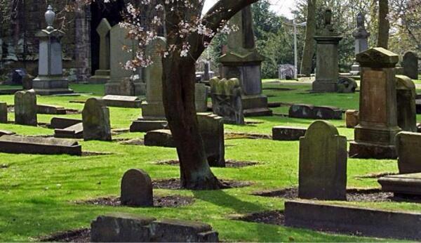 Kelucuan-kelucuan yang Terjadi Di Film Horor