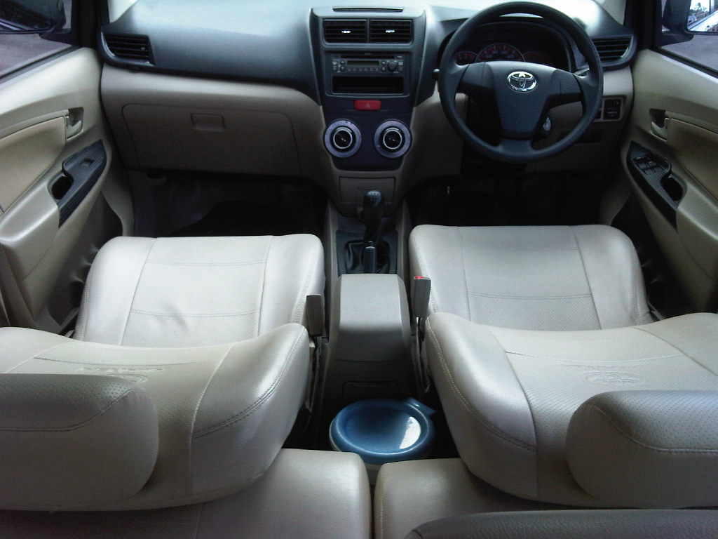TOYOTA ALL NEW AVANZA 1.3 G MT 2012 MERAH MAROON