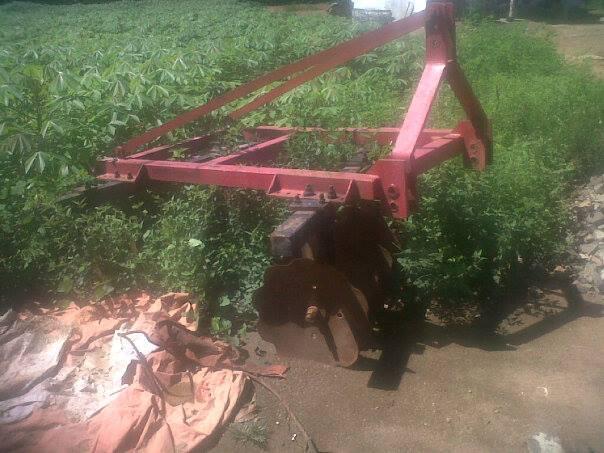 Kami menyediakan sewa jasa traktor pertanian