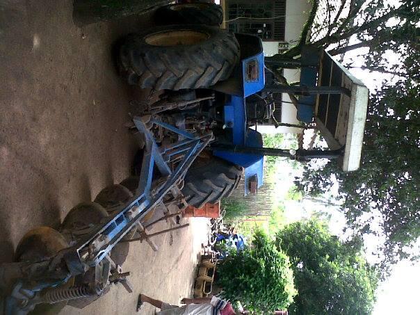 Kami menyediakan sewa jasa traktor pertanian