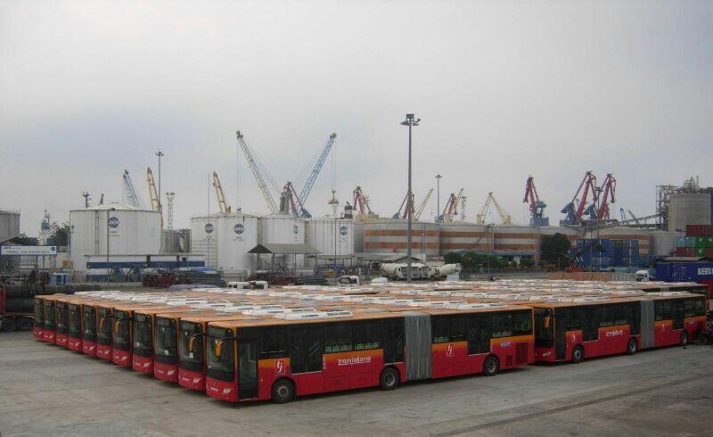 BUS TRANSJAKARTA NEW 2013