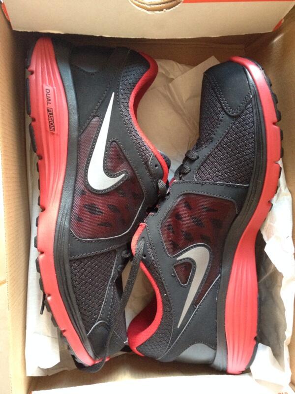 WTS sepatu nike dual fusion