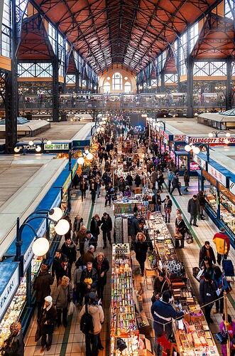 Budapest : The Great Market Hall atau Central Market Hall