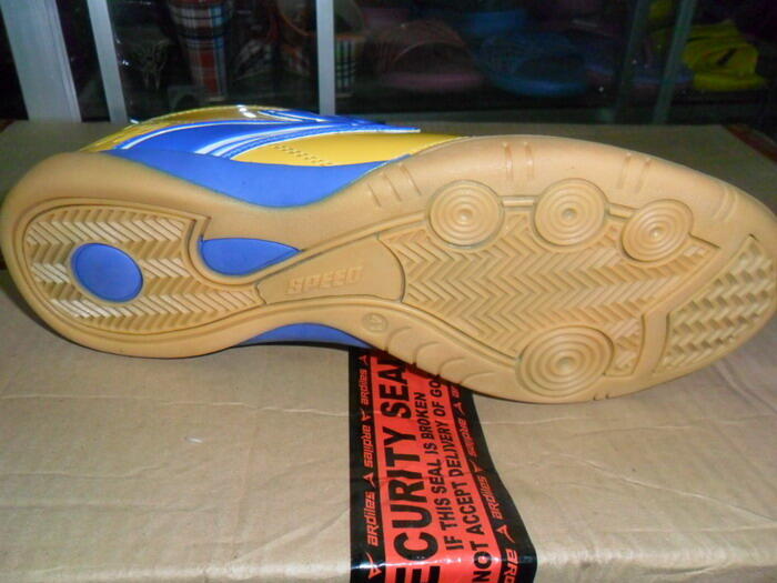 sepatu futsal speed proactive yellow submarine