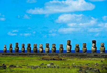 MENGUAK MISTERI ESTER ISLAND