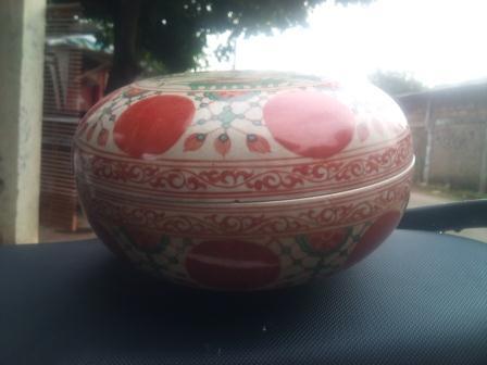 Keramik wadah bedak antik bulat