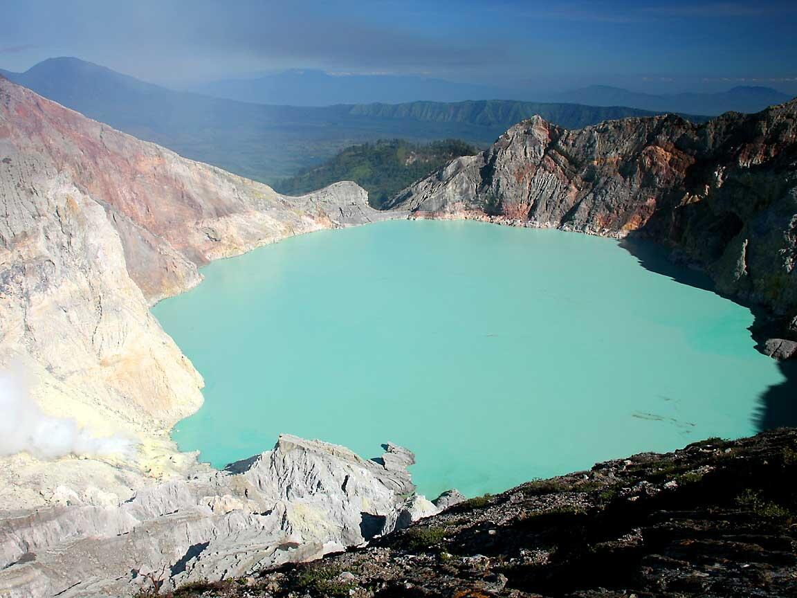 5 GUNUNG YANG NYAMAN UNTUK DIDAKI PENDAKI WANITA