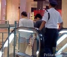 Busyet.. Ariel Noah Pilih Ibunya Dibanding Anaknya