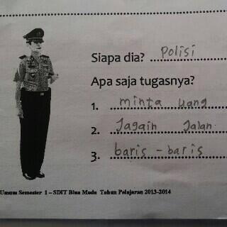Ada yang berprofesi sebagai polisi disini?
