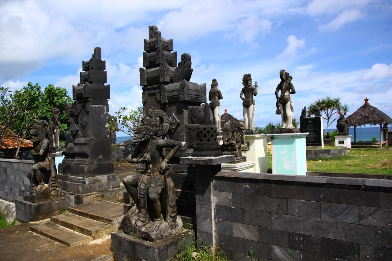 Pantai Ngobaran dan Ngrenehan Yogyakarta , Bali seri KW :)