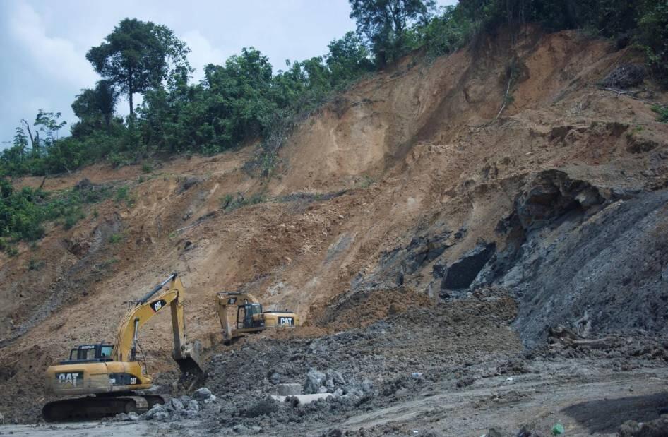 Bumi Kalimantan Hancur Oleh Tambang Batu Bara 