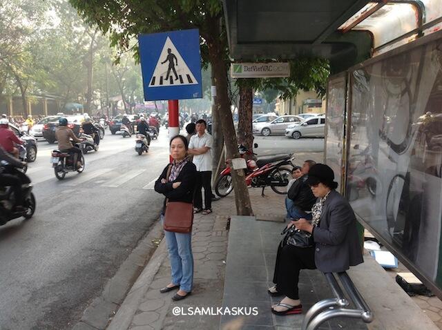 &#91;Tips&#93; Keliling Hanoi Vietnam - Naik Bus - Jalan Kaki 2013