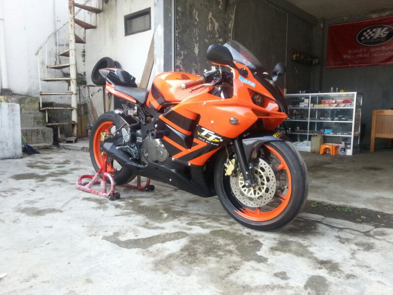 Moge Honda CBR400RR-R NC29 Castec Gullarm Baby Blade Full Option