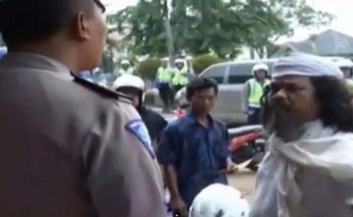 &#91;Nah LO, Sape Tuh&#93; Polisi : Saya Bilang Assalamualaikum, Enggak Dijawab