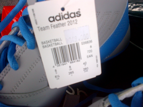 WTS: Sepatu Basket Adidas Ori Baru 100% (siapa cepat dia dapat!)