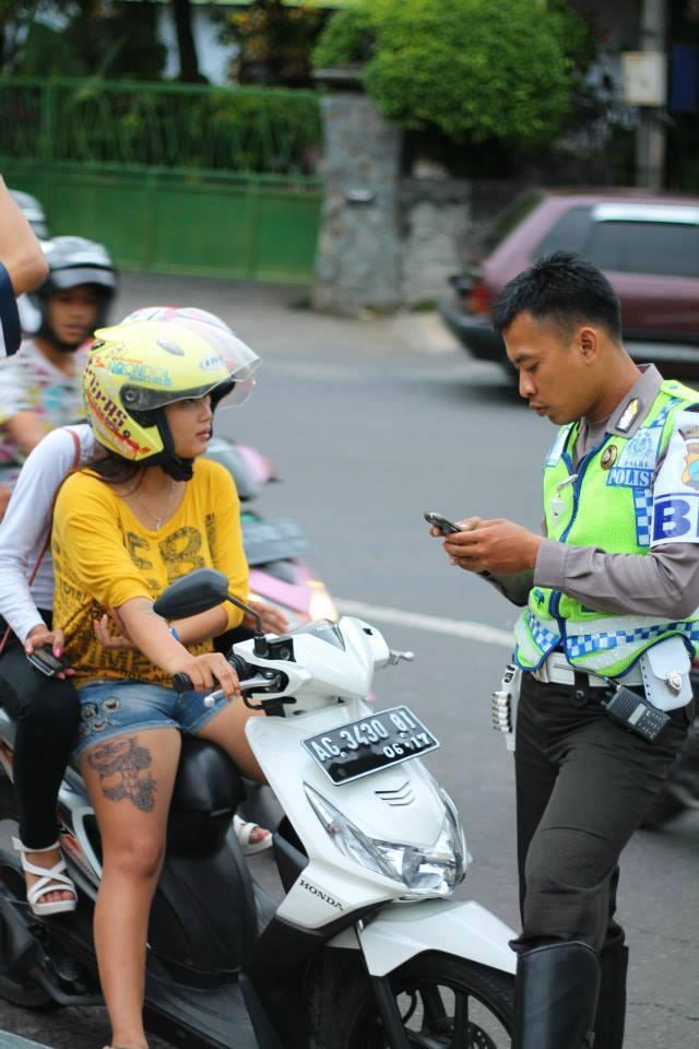 PAK WERENG MAU NILANG, atau MINTA NO HP 