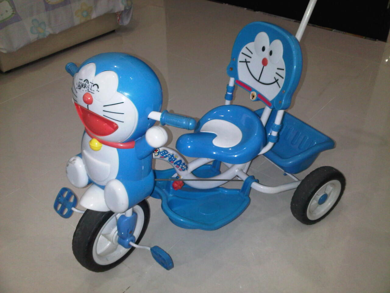 Terjual Dijual mainan anak  Sepeda  doraemon  Boneka 