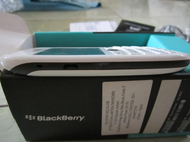 BB Blackberry Curve Armstrong 9320 White Garansi TAM Palembang