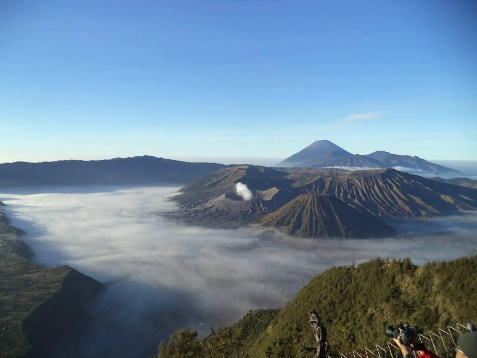 DIbalik Indahnya Gunung Bromo &#91;CInta Indonesia&#93;