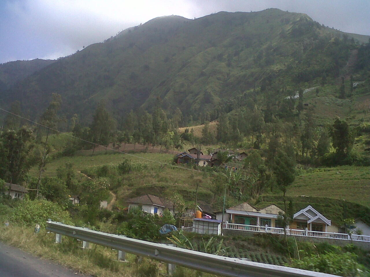 DIbalik Indahnya Gunung Bromo &#91;CInta Indonesia&#93;