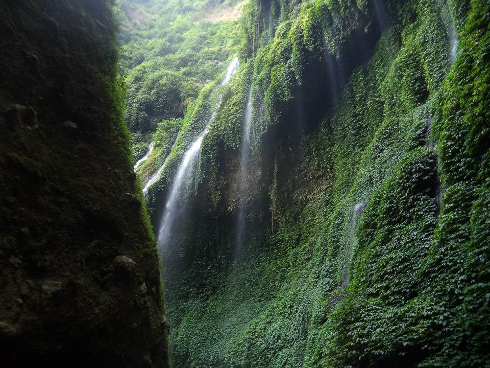 DIbalik Indahnya Gunung Bromo &#91;CInta Indonesia&#93;