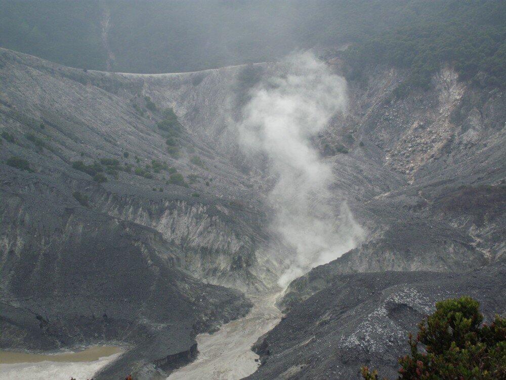Tempat Wisata Di Indonesia Paling Populer ( Dari Sabang sampai Merauke )