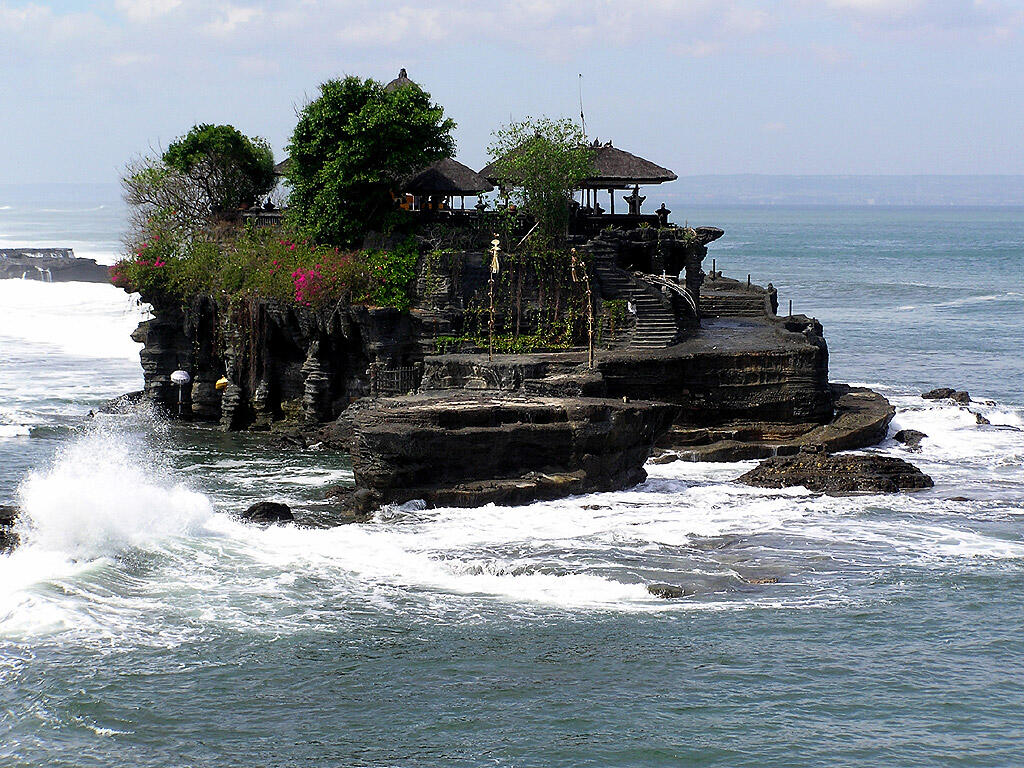 Tempat Wisata Di Indonesia Paling Populer ( Dari Sabang sampai Merauke )