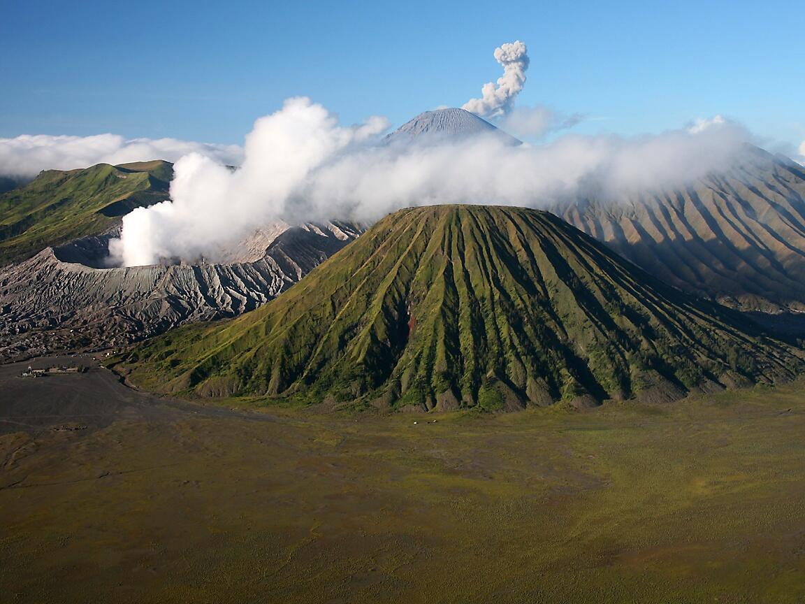 Tempat Wisata Di Indonesia Paling Populer ( Dari Sabang sampai Merauke )