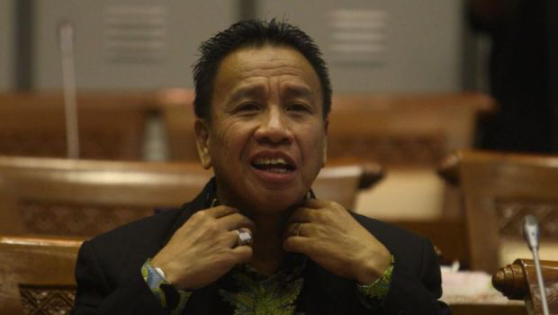 miing Bagito "ngelawak" : saya ga trima uang Hambalang..............